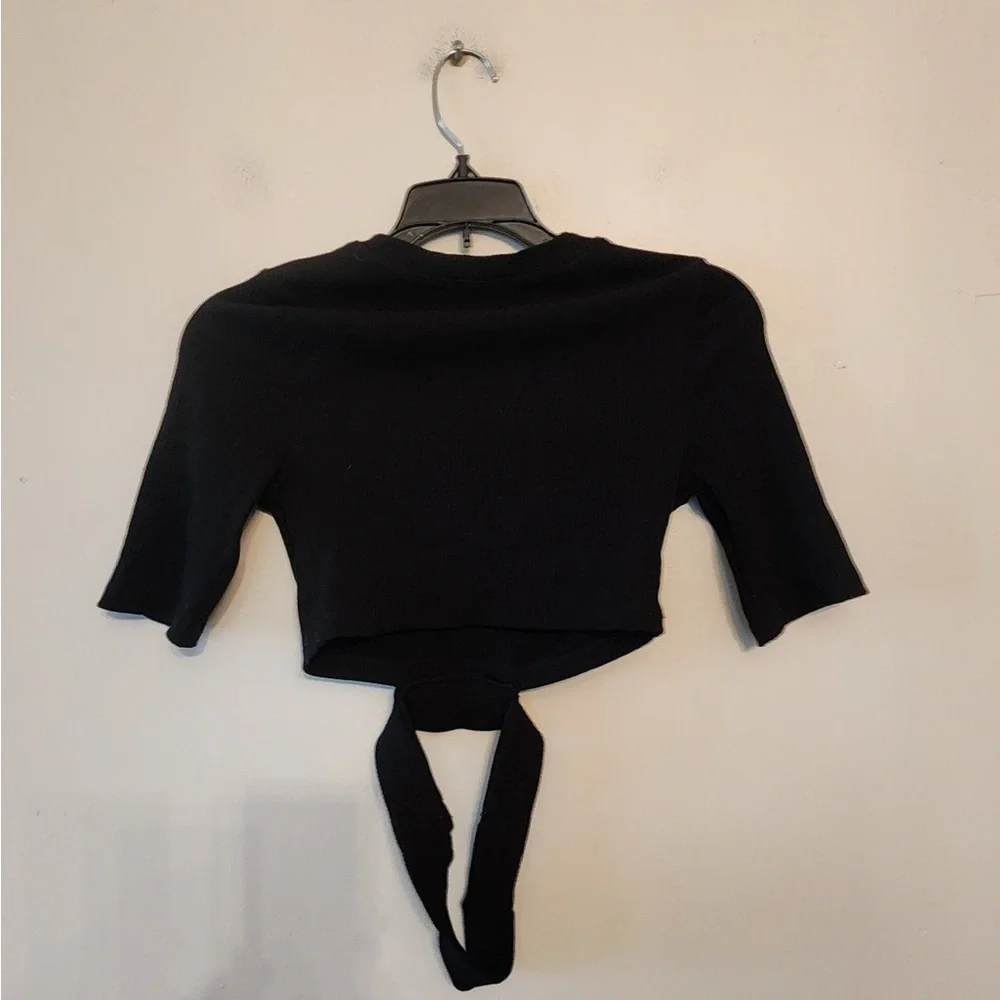 Haley and June black crop top shirt size small - Picture 2 of 3